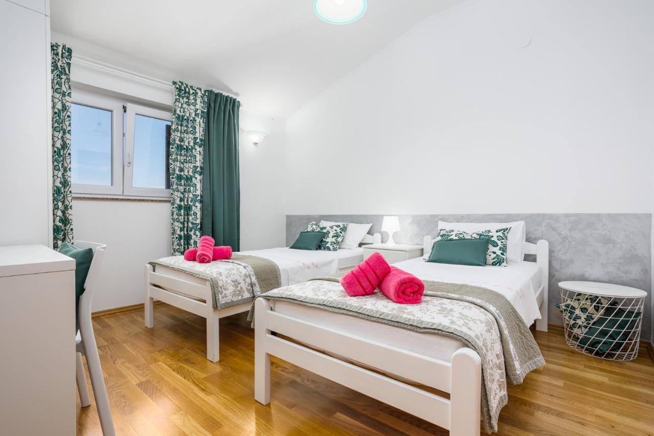 Apartment Rukavina Njivice Buitenkant foto